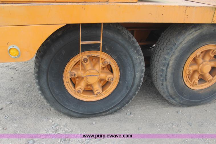 image for item J4451 1969 American 4450 crane truck