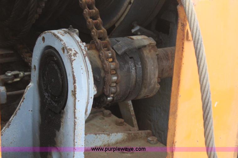 image for item J4451 1969 American 4450 crane truck