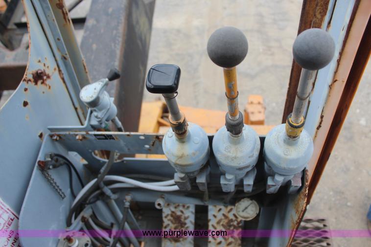 image for item J4451 1969 American 4450 crane truck