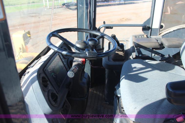 image for item J4472 2007 John Deere 624J wheel loader