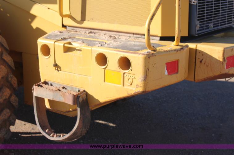 image for item J4472 2007 John Deere 624J wheel loader