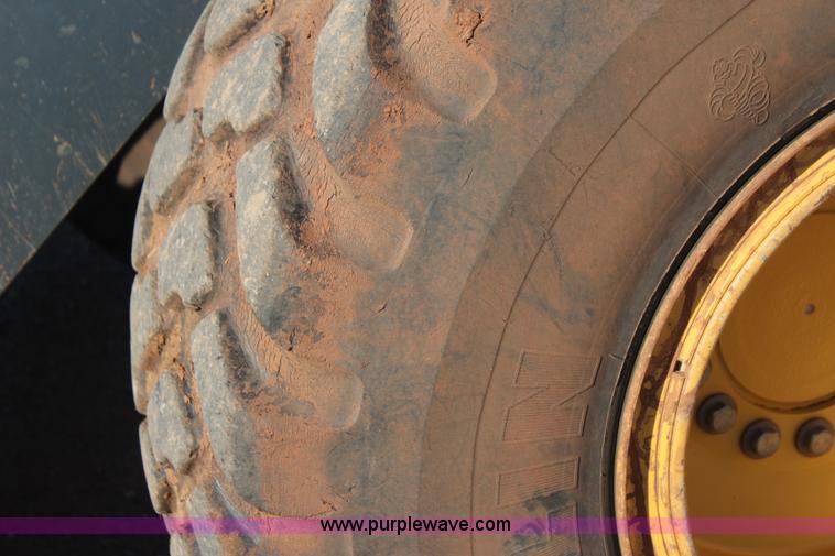 image for item J4472 2007 John Deere 624J wheel loader