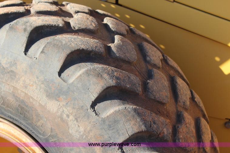 image for item J4472 2007 John Deere 624J wheel loader