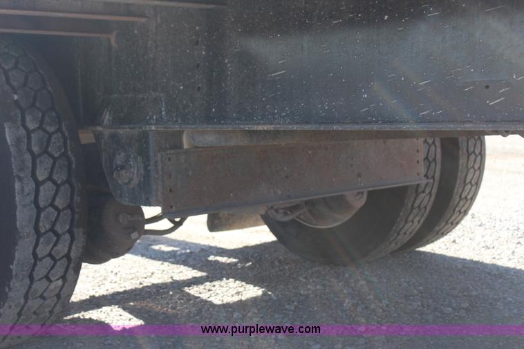 image for item J4473 2014 Fontaine HAVSD12WSA equipment trailer