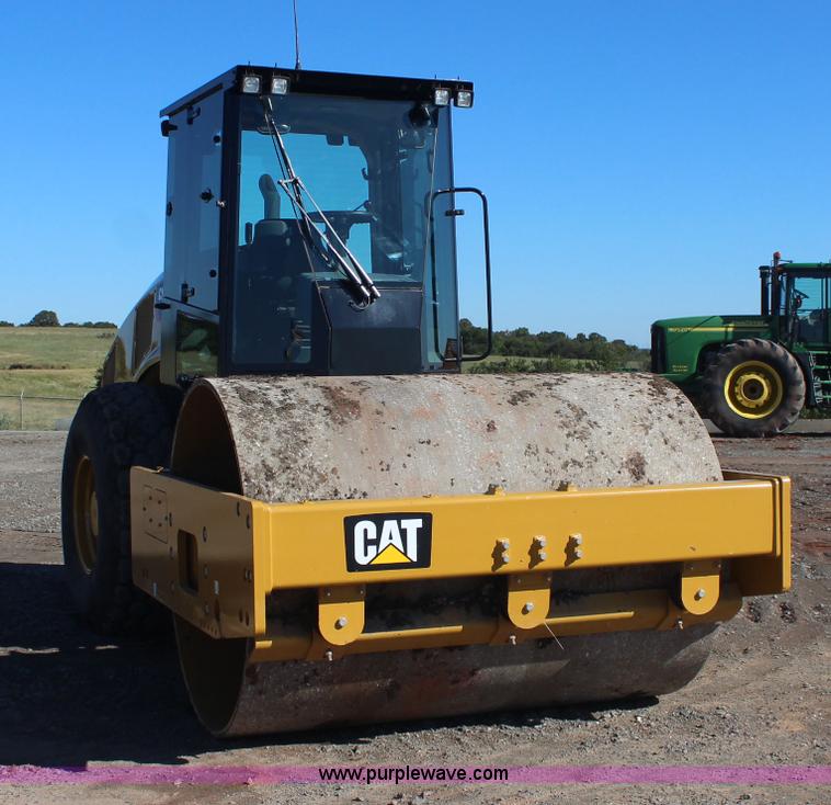 image for item J4474 2013 Caterpillar CS56B single drum roller