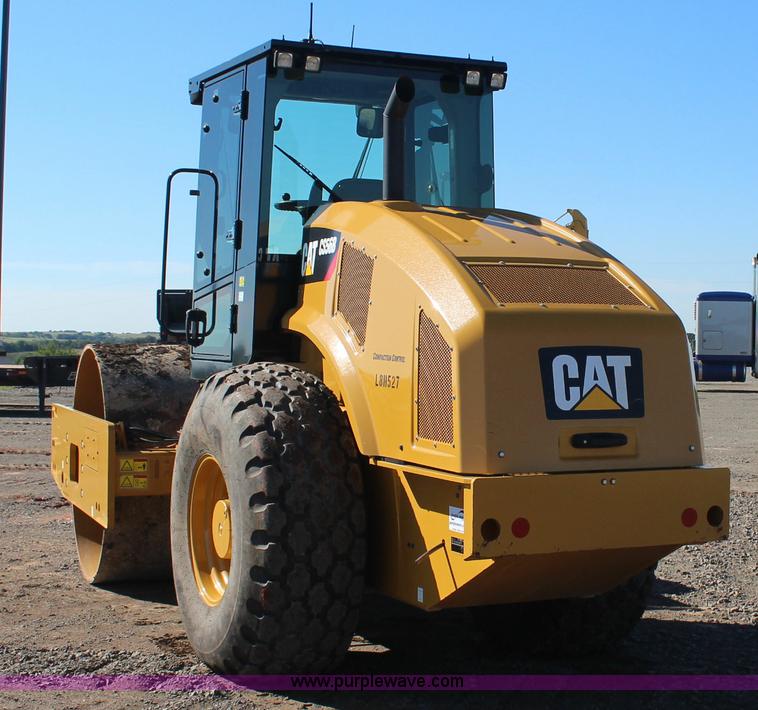 image for item J4474 2013 Caterpillar CS56B single drum roller