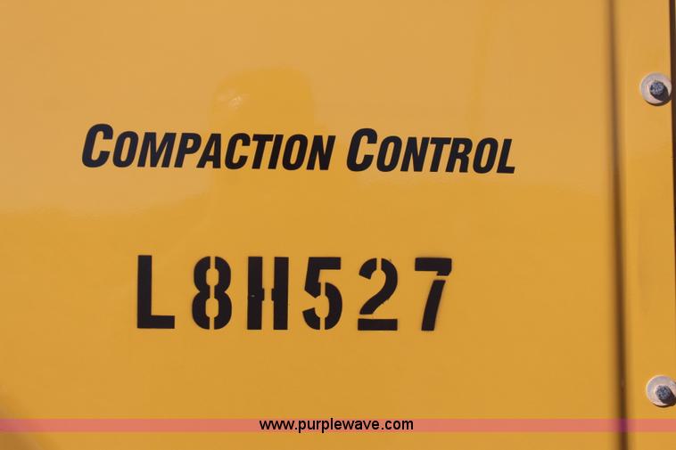 image for item J4474 2013 Caterpillar CS56B single drum roller