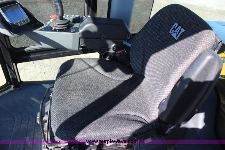 image for item J4474 2013 Caterpillar CS56B single drum roller