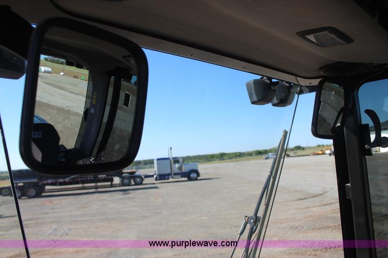 image for item J4474 2013 Caterpillar CS56B single drum roller