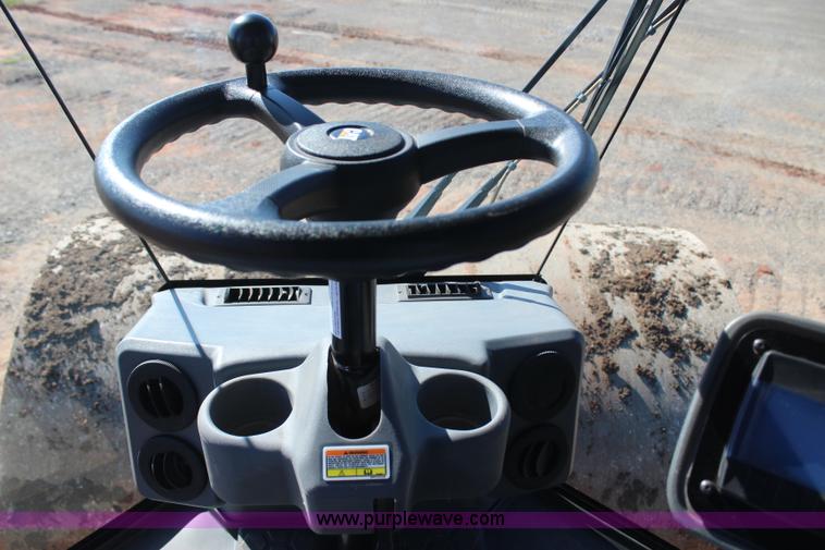 image for item J4474 2013 Caterpillar CS56B single drum roller