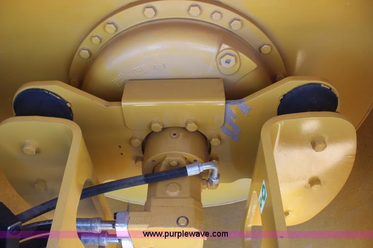 image for item J4474 2013 Caterpillar CS56B single drum roller