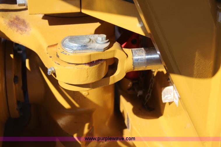 image for item J4474 2013 Caterpillar CS56B single drum roller