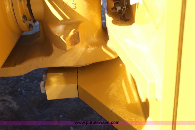 image for item J4474 2013 Caterpillar CS56B single drum roller
