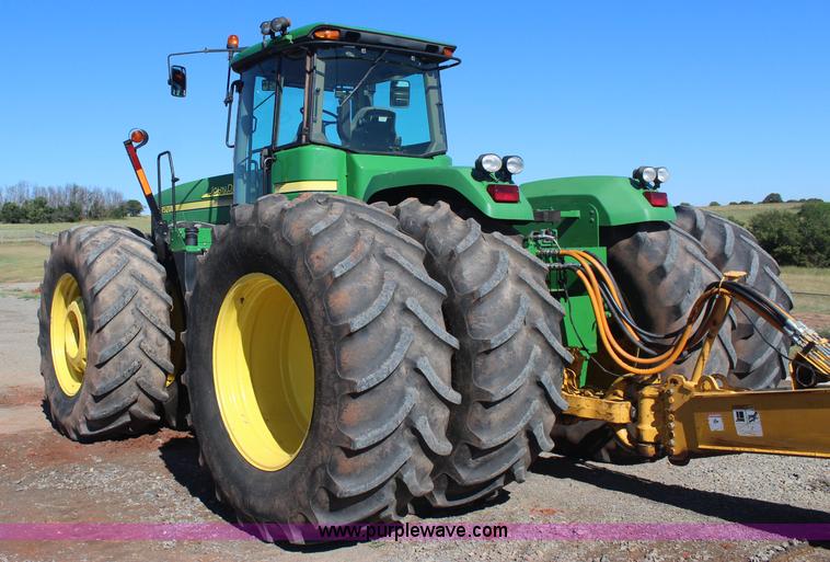 image for item J4475 2007 John Deere 9520 4WD tractor