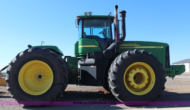 image for item J4475 2007 John Deere 9520 4WD tractor
