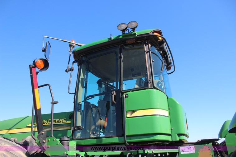 image for item J4475 2007 John Deere 9520 4WD tractor