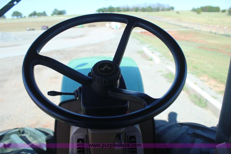 image for item J4475 2007 John Deere 9520 4WD tractor