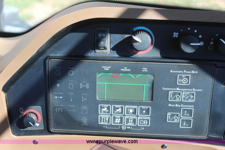 image for item J4475 2007 John Deere 9520 4WD tractor