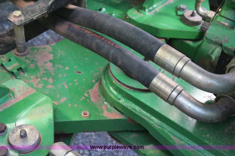 image for item J4475 2007 John Deere 9520 4WD tractor