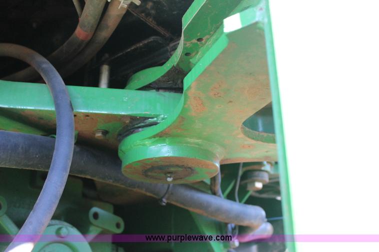 image for item J4475 2007 John Deere 9520 4WD tractor