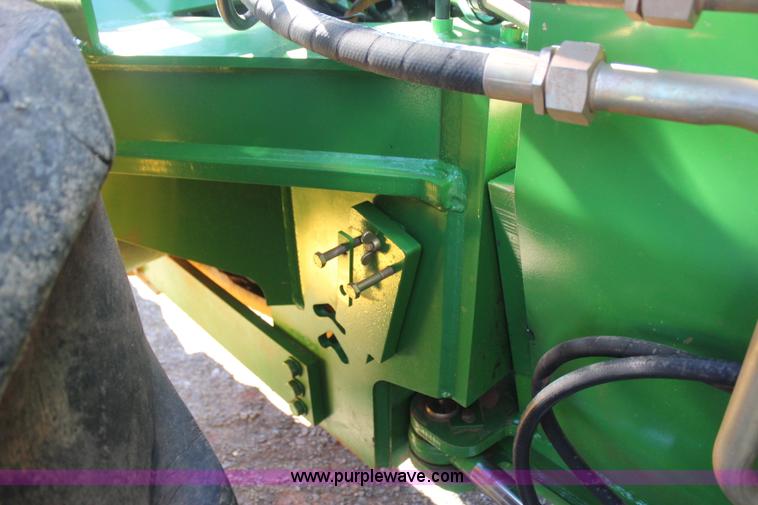 image for item J4475 2007 John Deere 9520 4WD tractor