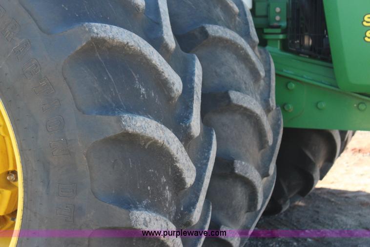 image for item J4475 2007 John Deere 9520 4WD tractor