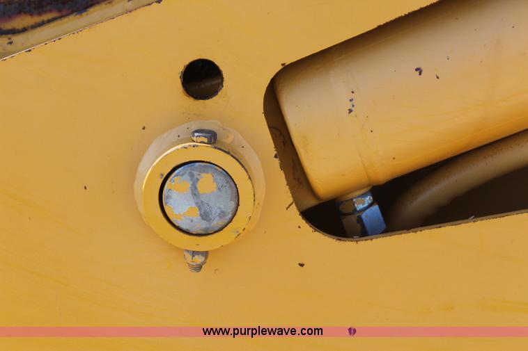 image for item J4476 2005 John Deere 1810E pan scraper