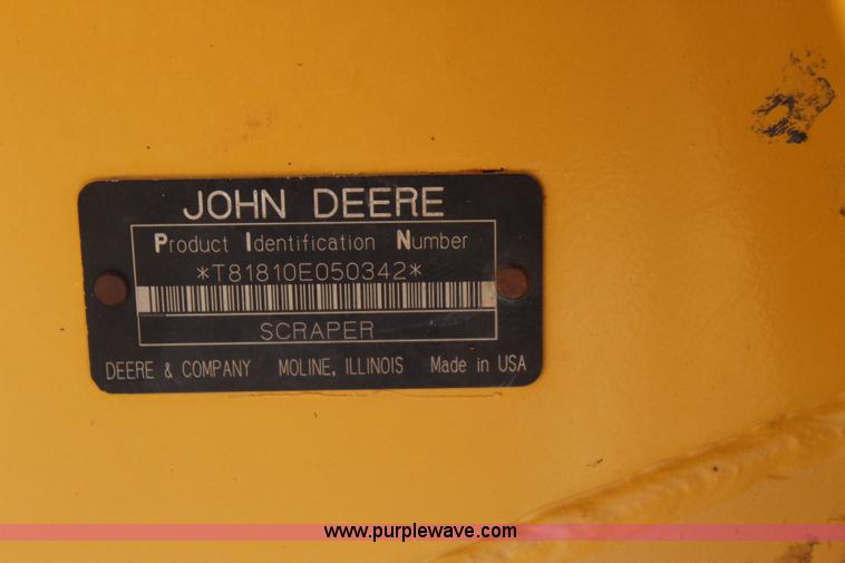 image for item J4476 2005 John Deere 1810E pan scraper