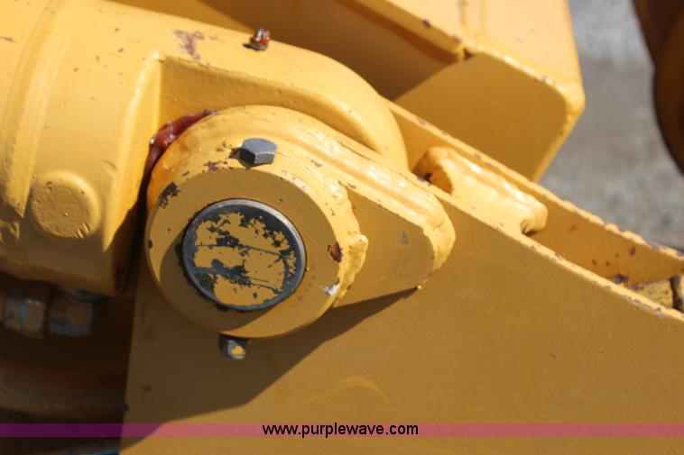 image for item J4477 2005 John Deere 1810E pan scraper