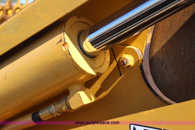 image for item J4477 2005 John Deere 1810E pan scraper