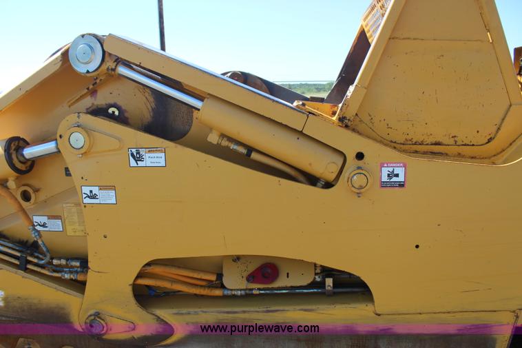 image for item J4477 2005 John Deere 1810E pan scraper