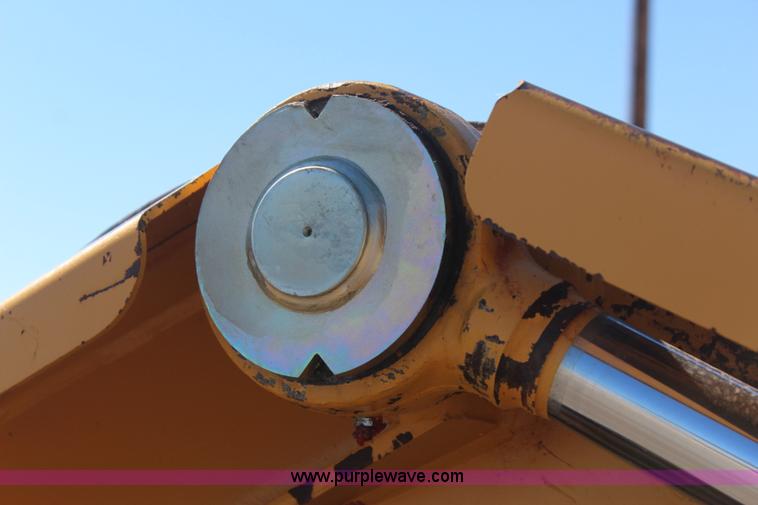 image for item J4477 2005 John Deere 1810E pan scraper