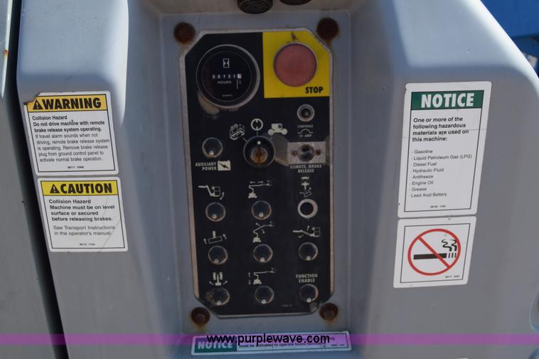 image for item J7768 2001 Genie Z-34/22 boom lift