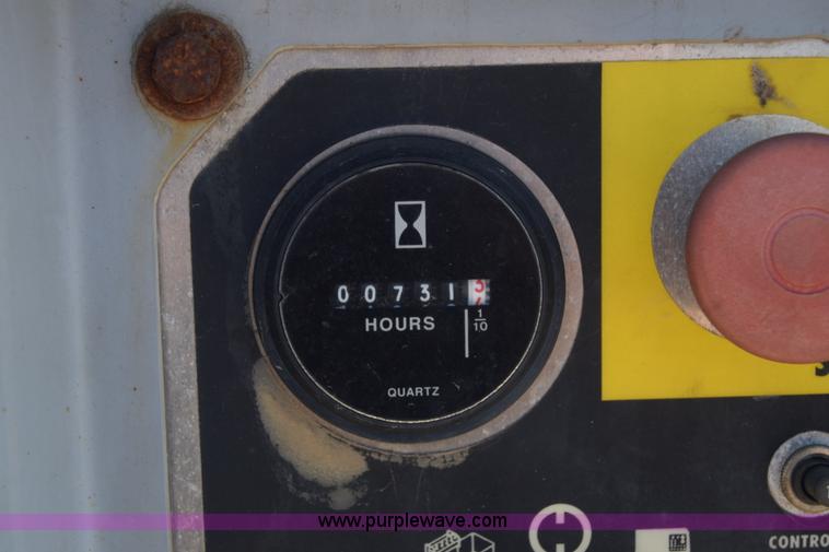 image for item J7768 2001 Genie Z-34/22 boom lift