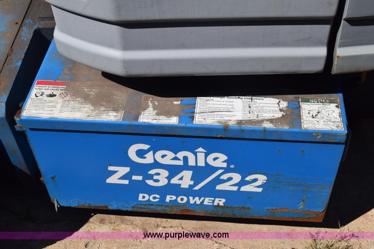 image for item J7768 2001 Genie Z-34/22 boom lift