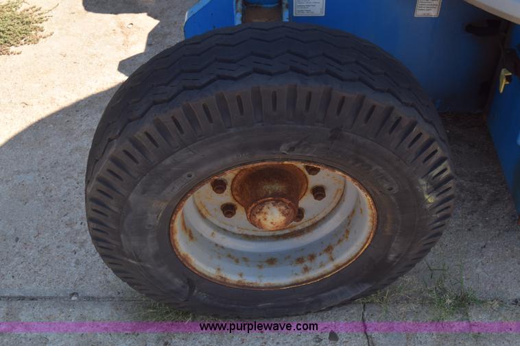 image for item J7768 2001 Genie Z-34/22 boom lift