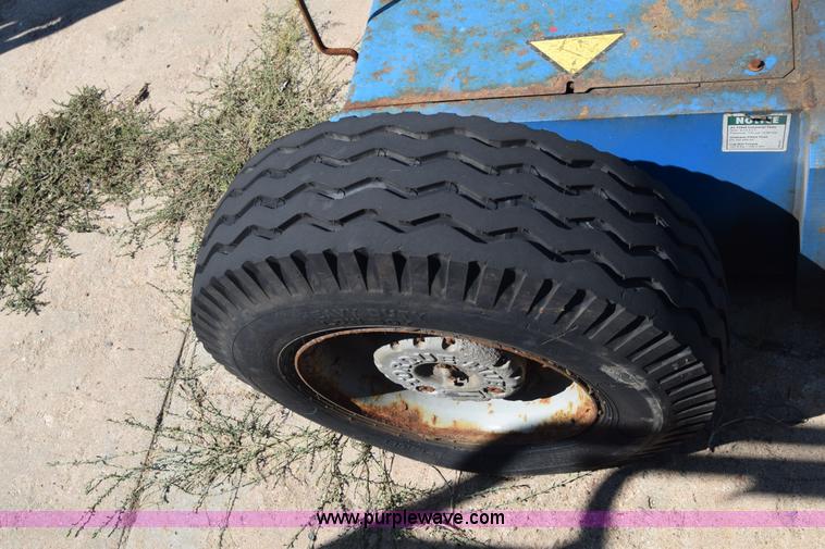 image for item J7768 2001 Genie Z-34/22 boom lift