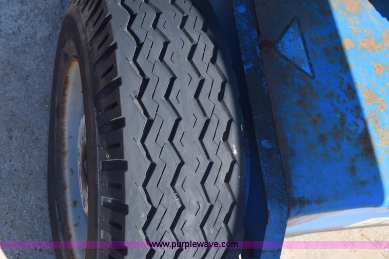 image for item J7768 2001 Genie Z-34/22 boom lift