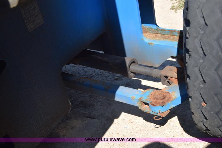 image for item J7768 2001 Genie Z-34/22 boom lift