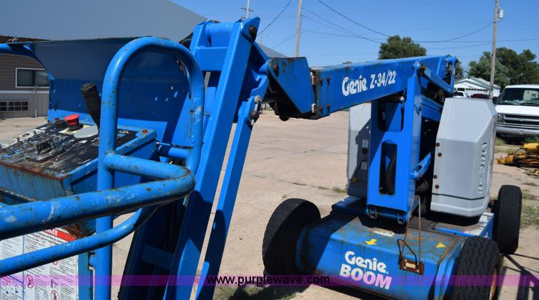image for item J7768 2001 Genie Z-34/22 boom lift