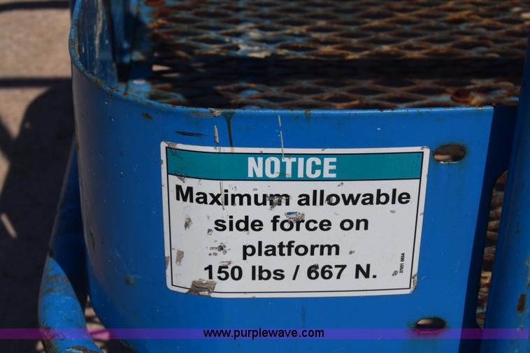 image for item J7768 2001 Genie Z-34/22 boom lift