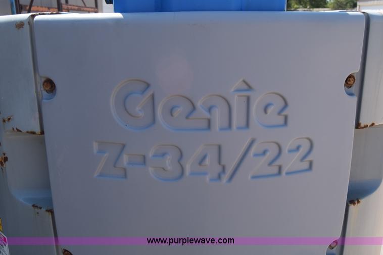 image for item J7768 2001 Genie Z-34/22 boom lift