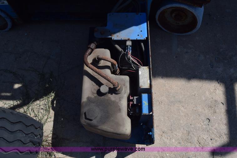 image for item J7769 Genie GS-1930 scissor lift