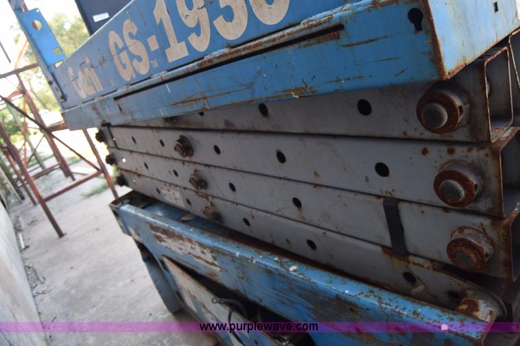 image for item J7769 Genie GS-1930 scissor lift