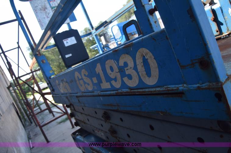 image for item J7769 Genie GS-1930 scissor lift