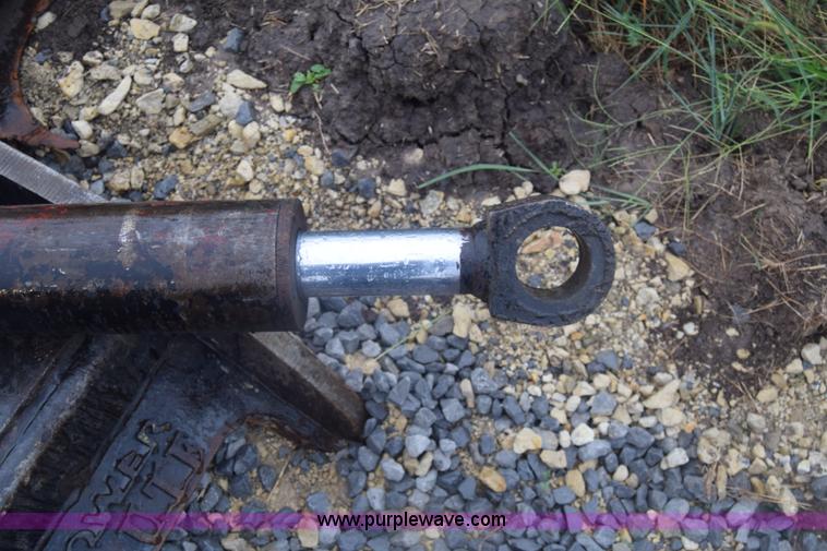 image for item J8141 Amulet excavator thumb