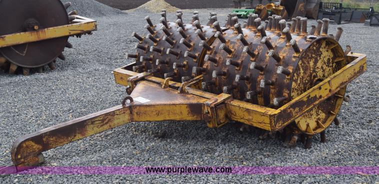 image for item J8187 Padfoot double drum roller