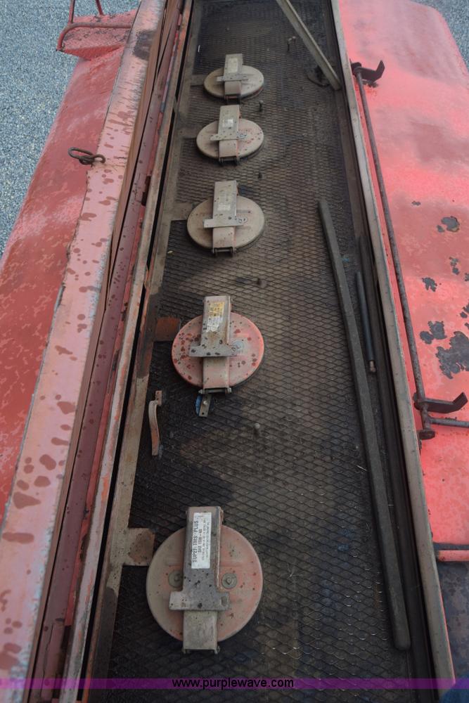 image for item J8188 1985 Ford F700 fuel truck