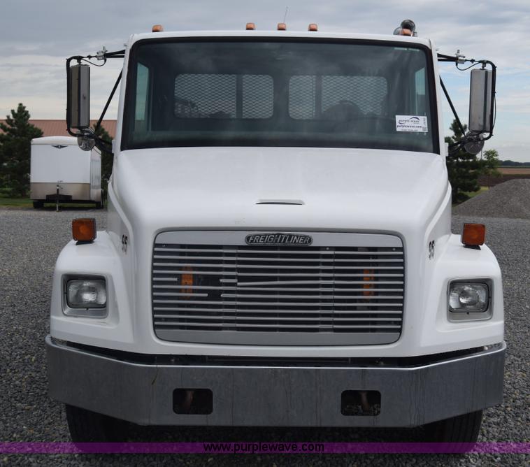 image for item J8192 1993 Freightliner FL70 service truck with crane
