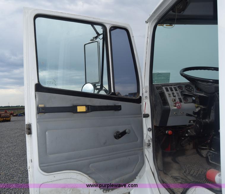 image for item J8192 1993 Freightliner FL70 service truck with crane